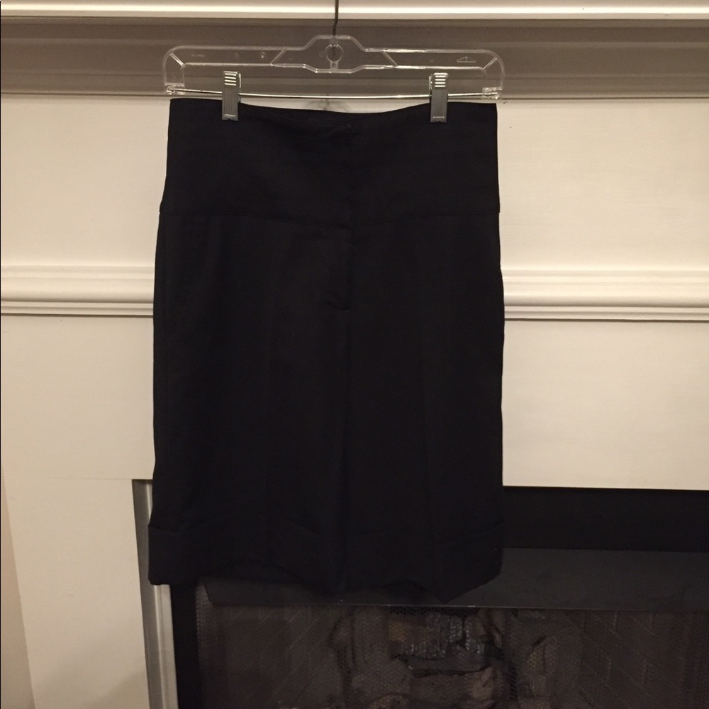 VTG CACH’E 1990’s high waisted cuffed black shorts Size 6